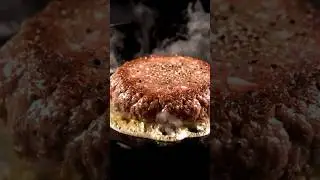 WAIT FOR THE CHEESE PULL 🤤 #cheeseburger #burger #american #cooking #food #viral