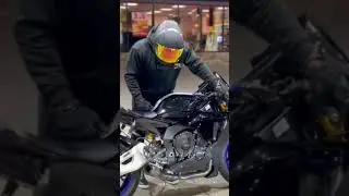 yamaha R1 standstill sound 🔥❤#r1  #r1m #r1m_exhaust_sound_boom balap genk motor