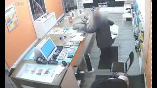 @TorontoPolice Robbery investigation by Hold Up