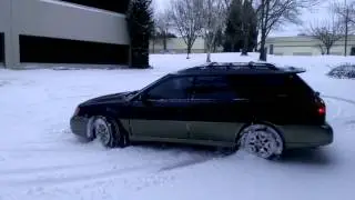 Subi snow drifting