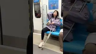 LAK amputee one leg girl taking subway #LAK #LHD #SHD