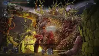 Ghiza&rsquo;s Wheel is the most unserious weapon in Nightreign