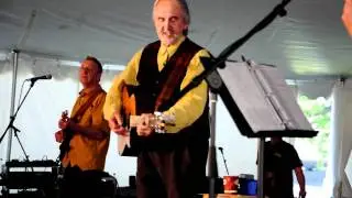 Raw video: Fred Penner at Kids Fest 2011 in Winnipeg