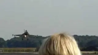 F16 landing