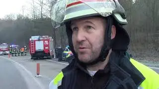 Junger Mann (&dagger;18) kommt von B292 ab und prallt gegen Baum
