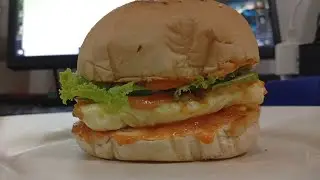 RISNA sedang live sekarang! BURGER TELUR