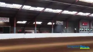 Paarden rijbak beregenen voor een stabiele ondergrond