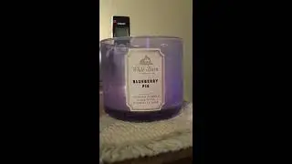 Bath and Body Works Blueberry Pie Candle Review
