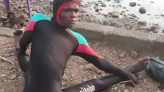 Acrobat Boneless a.k.a. Joseph Ochieng from Nyalenda Kisumu at Hippo Point showcases his skill(1)