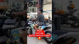 😁😳Boys Try the Girls&rsquo; Moto Tricks &mdash; You Won&rsquo;t Believe This! #GirlsVsBoys #MotoTricks #ThrottlePlay