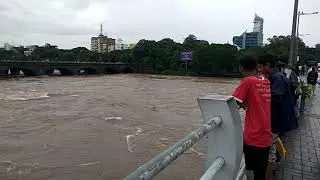 Pune bund garden bridge flood 2019
