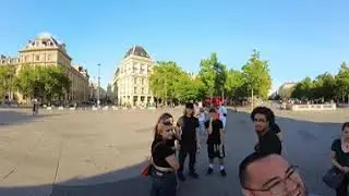 10. Exploring Monument a la Republique in 360 Video