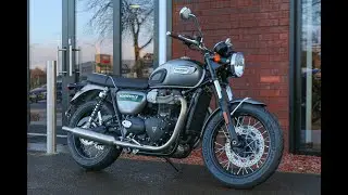 2022 Triumph Bonneville T100 Gold Line in Silver Ice and Competition Green