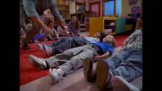 Poli de guarder&iacute;a (1990) - El Chuache poniendo en forma a la juventud