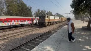 Railway station pe essa kya kara Charchit ne ????????????????