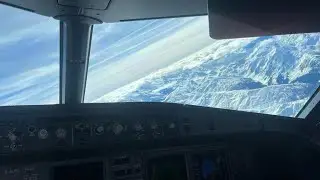 Jet 2 flight from Innsbruck to Manchester (inside cockpit)