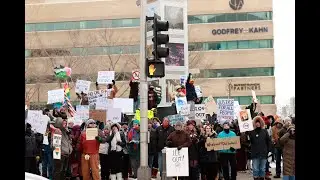 1kㅤ+ people subzero ICE OUT NOW ╰┈➤🚪Appleton Wi protests rising 7mins of resistance🗽torching fascism