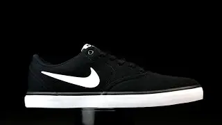 Nike SB Check Solar color negro.