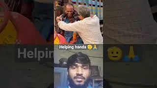 A kind person helped the poor people who were struggling to get gas cylinders. #humanity #shorts #yt