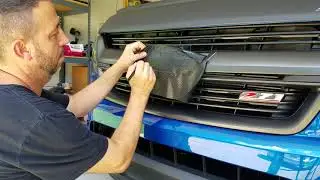 3M 1080 Carbon Fiber Vinyl Wrap On 2018 Chevy Colorado Bowtie