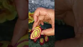 Palak Aur Beet Root ki Masala Poori\\Healthy & Colourful Snack\\@Sunita's kitchen