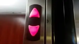 Гидравлический лифт Schindler HT в отеле Holiday Inn Express в Фалмуте, штат Вирджиния