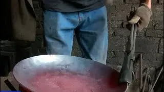 Man devotes lifetime to the art of wok-making