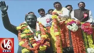 Ex Minister Vinod Pays Floral Tribute To G.Venkat Swamy | 2nd Death Anniversary | V6 News