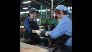 Mass producing buckets in Japan #machine #amazing
