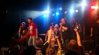 Himanes  - Luonteri Surf - Rakas Rappio ja Danny Punk - Kellarista studioon