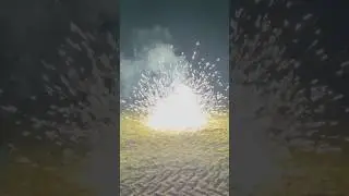 Big Ball Xplode💥 #fireworks #pyro #feuerwerk #firecracker #crackling #xplode #bigball #silvester