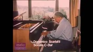 Wilhelm Kempff plays Scarlatti's Sonata in C major K.159 at his house in 1975 (Video)