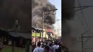 A fire broke out in the slums of Nehru Nagar in Kurla. Fire has been doused now.   Spot visual 👇🏾