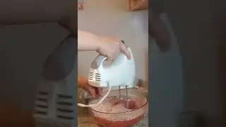 Betty Crocker Red Velvet Birthday Cake !