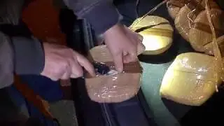 &Sigma;ύ&lambda;&lambda;&eta;&psi;&eta; &alpha;&lambda;&lambda;&omicron;&delta;&alpha;&pi;ώ&nu; &gamma;&iota;&alpha; &kappa;&alpha;&tau;&omicron;&chi;ή 9,180 kg &eta;&rho;&omega;ί&nu;&eta;&sigmaf; &sigma;&tau;&eta;&nu; &Eta;&gamma;&omicron;&upsilon;&mu;&epsilon;&nu;ί&tau;&sigma;&alpha;