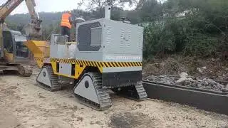 slipform curb machine