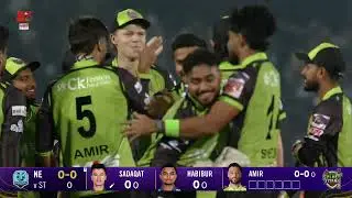 Dream start for Sylhet Titans! 💥 First ball, first wicket! Maaz Sadaqat departs.