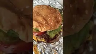 Five Guys cheeseburgers are so good🤗