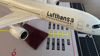 Модель самолета Lufthansa Airbus A350 1:142#airbus #a350 #airplanemodel