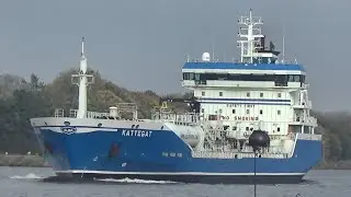 Schiffe im Nord-Ostsee Kanal / Ships on the Kiel Canal