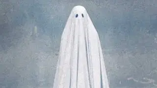 Ghost says &ldquo;hi&rdquo; to lady having late night snack
