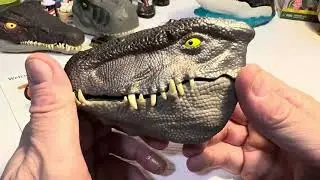 Распаковка игрового набора Mattel Jurassic Park Mutadon Micro Adventures