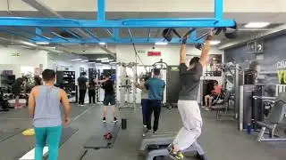 MONKEY BAR WORKOUT
