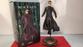 Gentle Giant The Matrix Reloaded Neo 1/6 Scale Statue