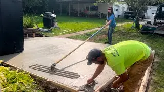 Girl shows HOW TO Bullfloat 👩🏻💪 #construction #concrete #girl #diy