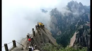 Top 10 Most Beautiful Mountains In The World@UniverseQuests