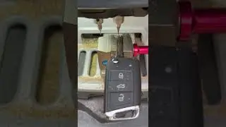 Volkswagen Golf Mark 7 #locksmithplymouth #autolocksmith #carkeyreplacement #locksmith