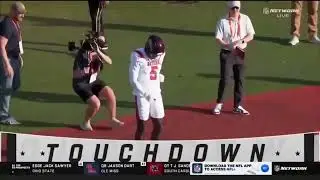 Da'Quon Felton pulls in the pass and the National Team tries to pull away