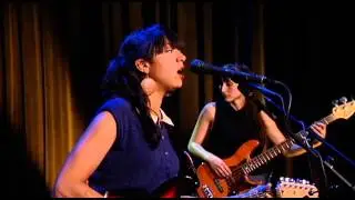 Art Zone Shuffle: La Luz performs All The Time