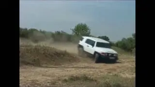 Toyota FJ Cruiser with I.S.S. hydraulic suspension system by LTT & Creuat (Lleida Tracci&oacute;)